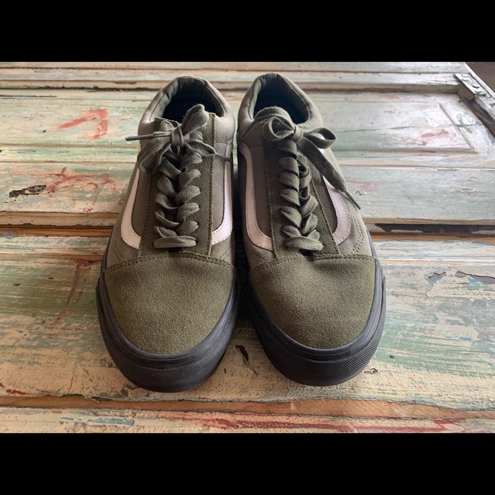 Men’s olive green vans